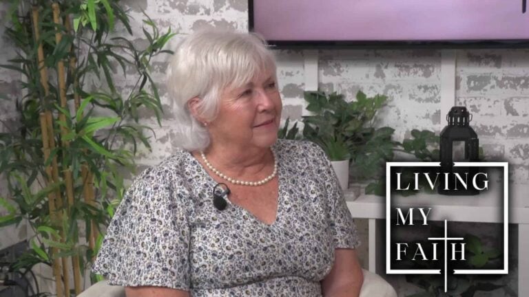 260811 lmf karen henderson